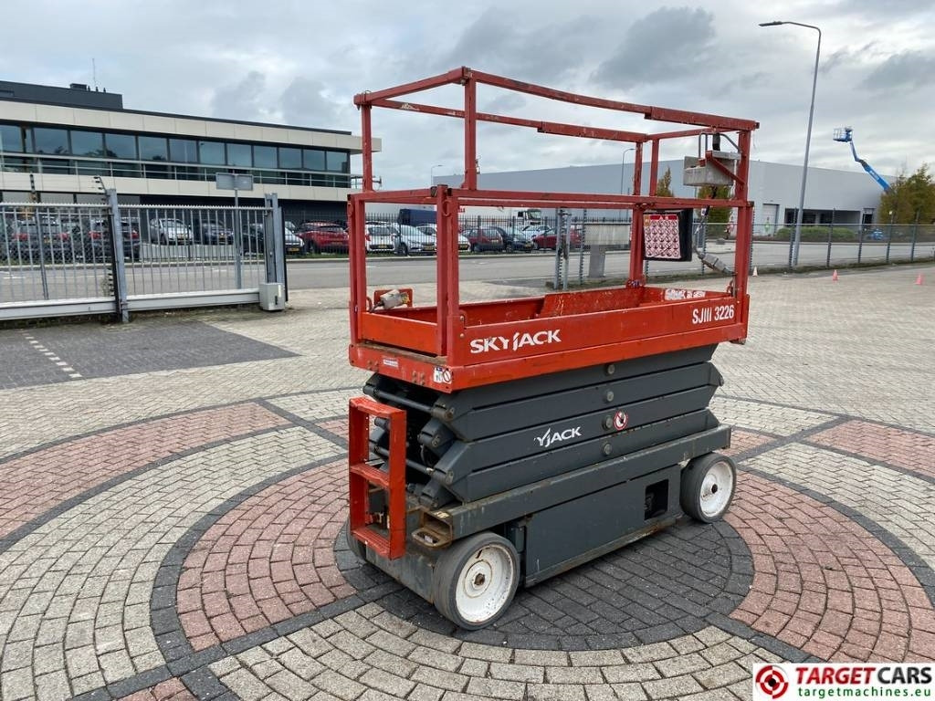 SkyJack SJIII-3226 Electric 3226 Scissor Work Lift 990cm  - Máy nâng người hình kéo: hình 3 SkyJack SJIII-3226 Electric 3226 Scissor Work Lift 990cm  - Máy nâng người hình kéo: hình 3