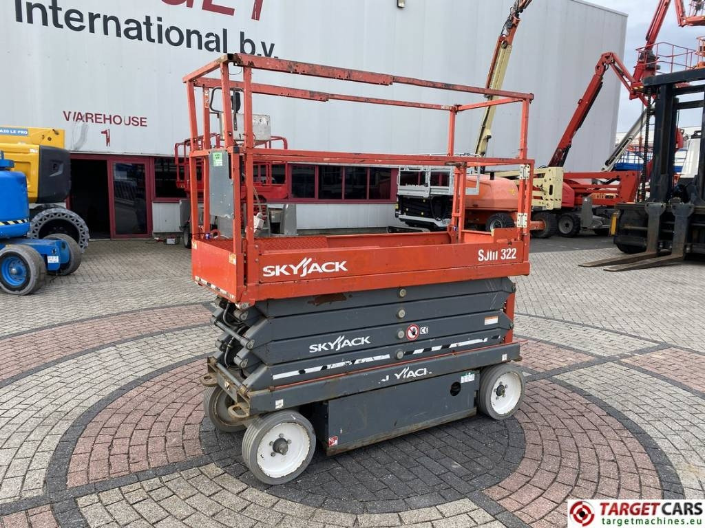 SkyJack SJIII-3226 Electric 3226 Scissor Work Lift 990cm - Máy nâng người hình kéo: hình 1 SkyJack SJIII-3226 Electric 3226 Scissor Work Lift 990cm - Máy nâng người hình kéo: hình 1