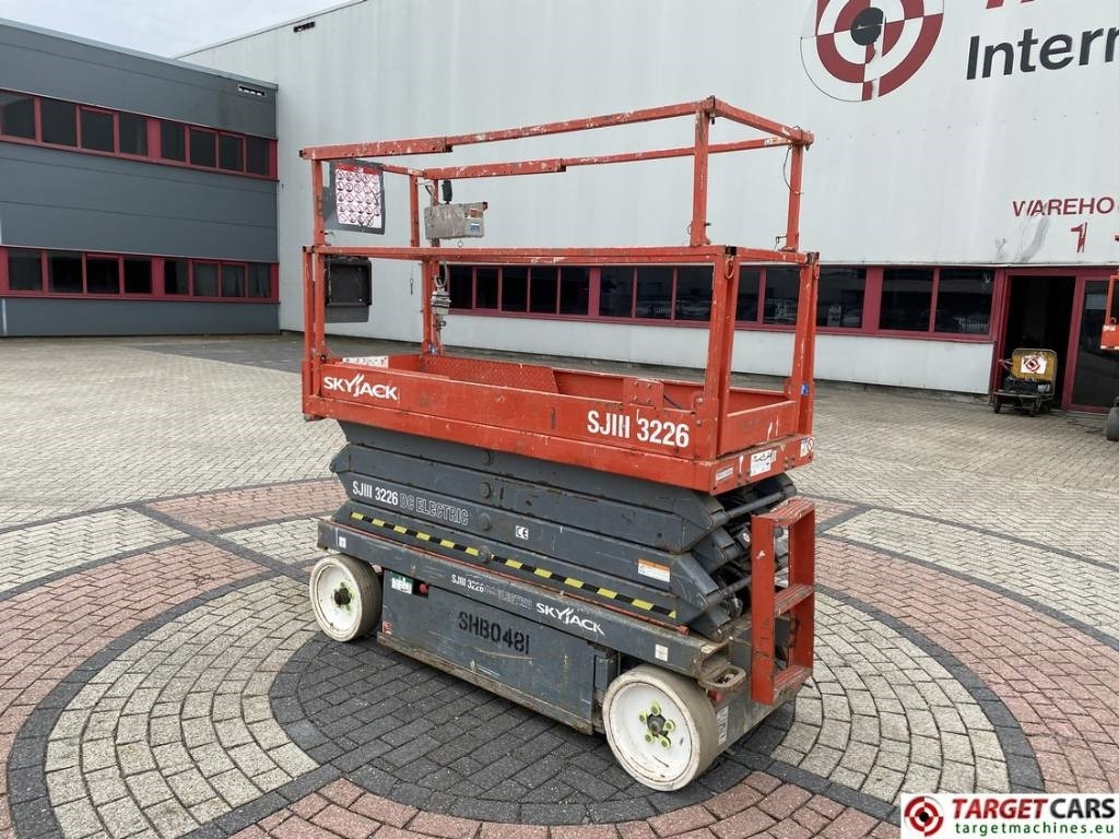 SkyJack SJIII-3226 Electric Scissor Work Lift 990cm - Máy nâng người hình kéo: hình 4 SkyJack SJIII-3226 Electric Scissor Work Lift 990cm - Máy nâng người hình kéo: hình 4
