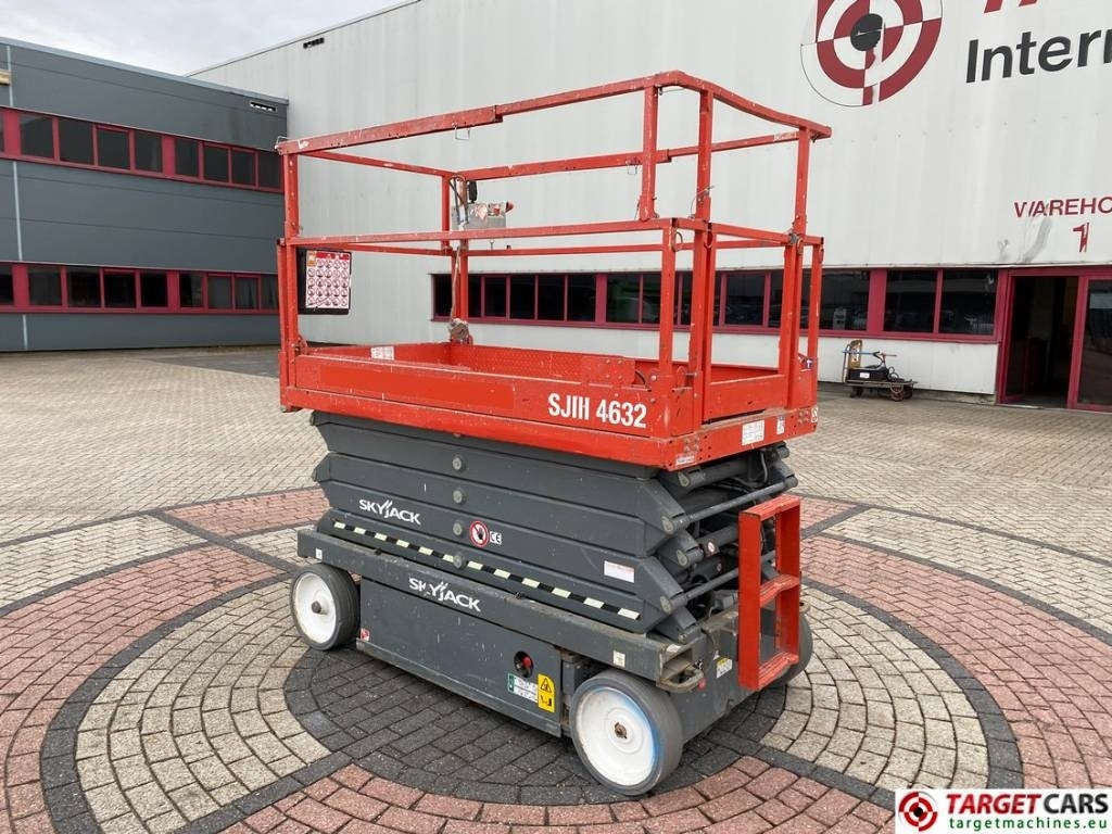 SkyJack SJIII-4632 Electric 4632 Scissor Work Lift 1170cm  - Máy nâng người hình kéo: hình 4 SkyJack SJIII-4632 Electric 4632 Scissor Work Lift 1170cm  - Máy nâng người hình kéo: hình 4