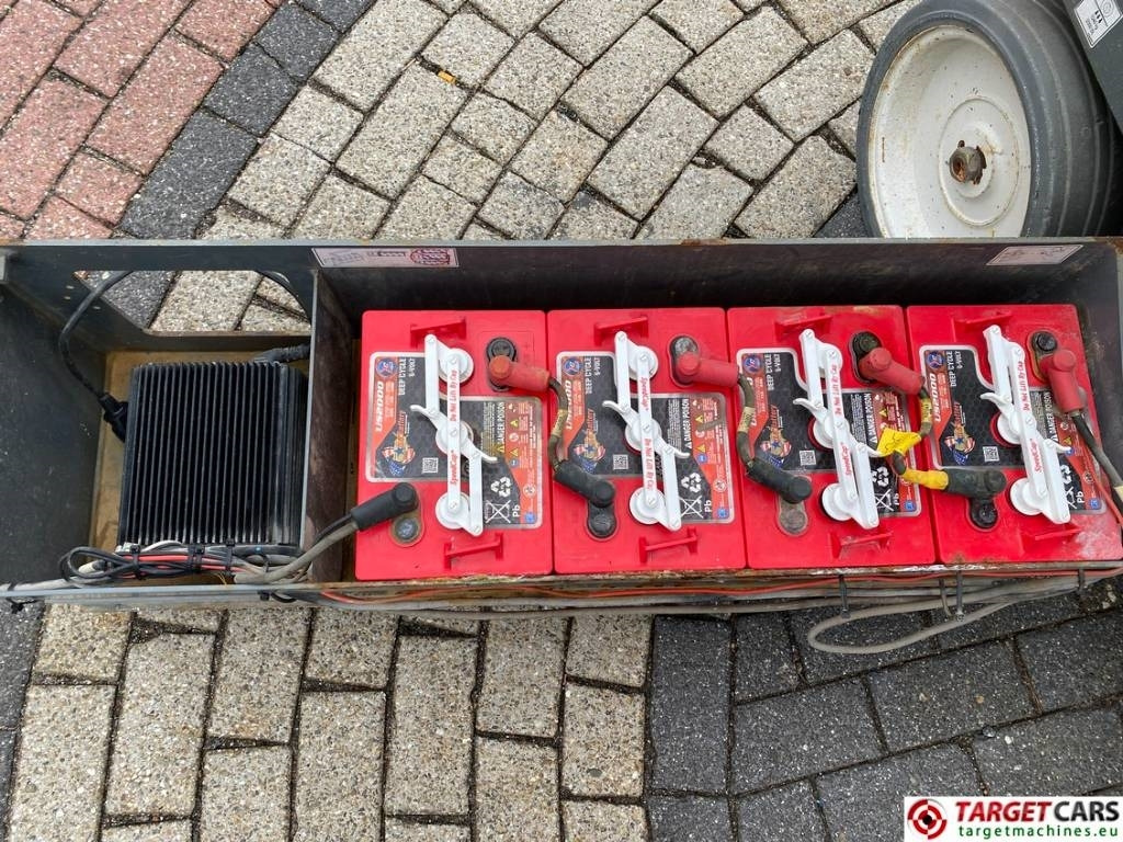 Máy nâng người hình kéo SkyJack SJIII-4632 Electric 4632 Scissor Work Lift 1170cm: hình 14