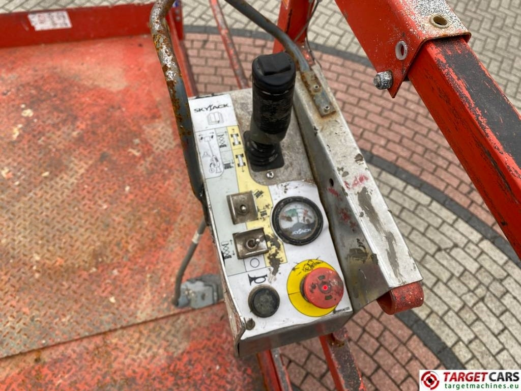 Máy nâng người hình kéo SkyJack SJIII-4632 Electric 4632 Scissor Work Lift 1170cm: hình 9