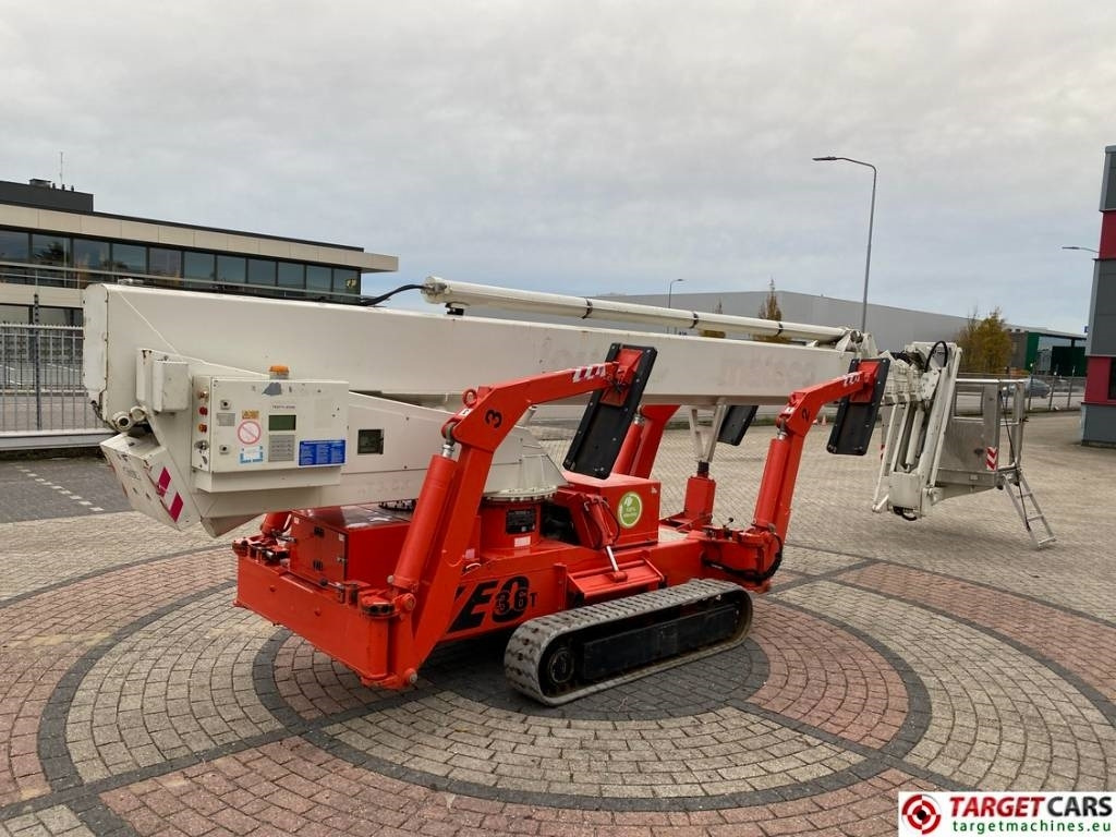 Teupen Leo 36T HyBrid Telescopic Tracked Boom Lift 3550cm - Xe nâng người hình viễn vọng kính: hình 3 Teupen Leo 36T HyBrid Telescopic Tracked Boom Lift 3550cm - Xe nâng người hình viễn vọng kính: hình 3