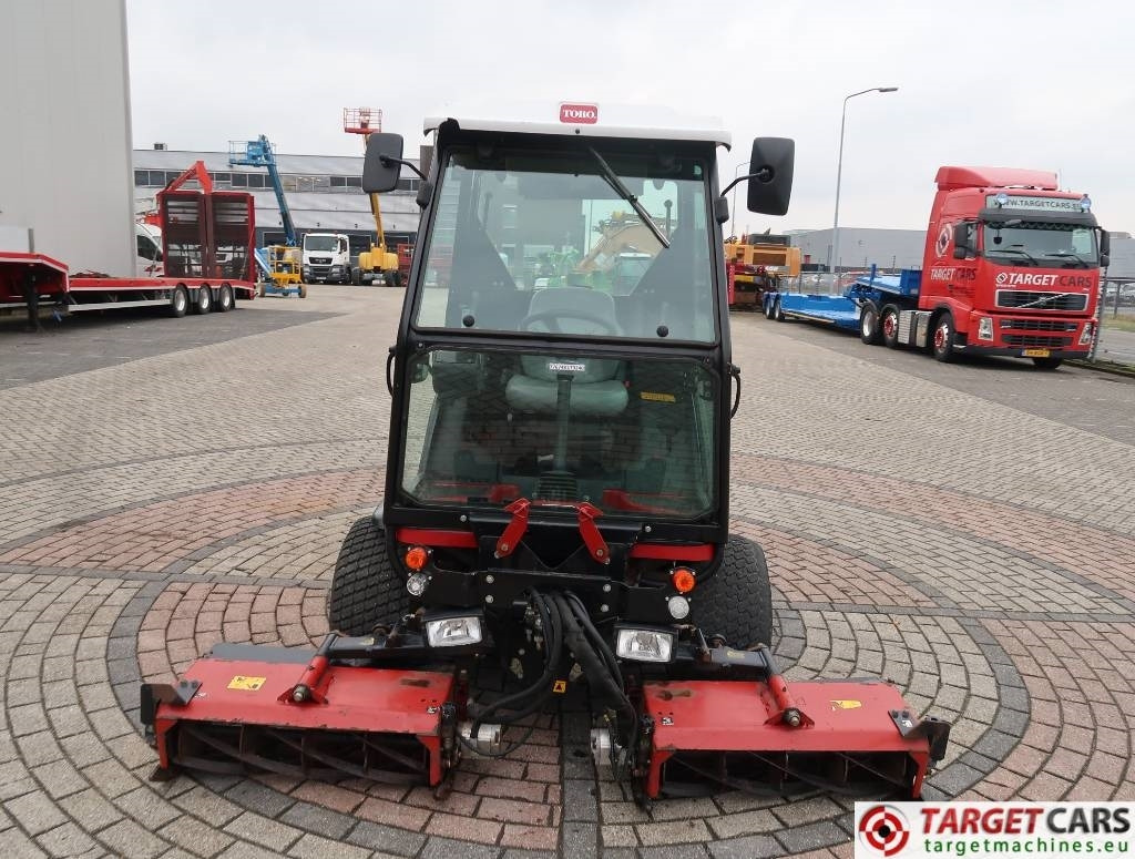 Toro LT3340 3-Gang Hydro 4WD Cylinder Reel Mower - Máy cắt cỏ vườn: hình 4 Toro LT3340 3-Gang Hydro 4WD Cylinder Reel Mower - Máy cắt cỏ vườn: hình 4