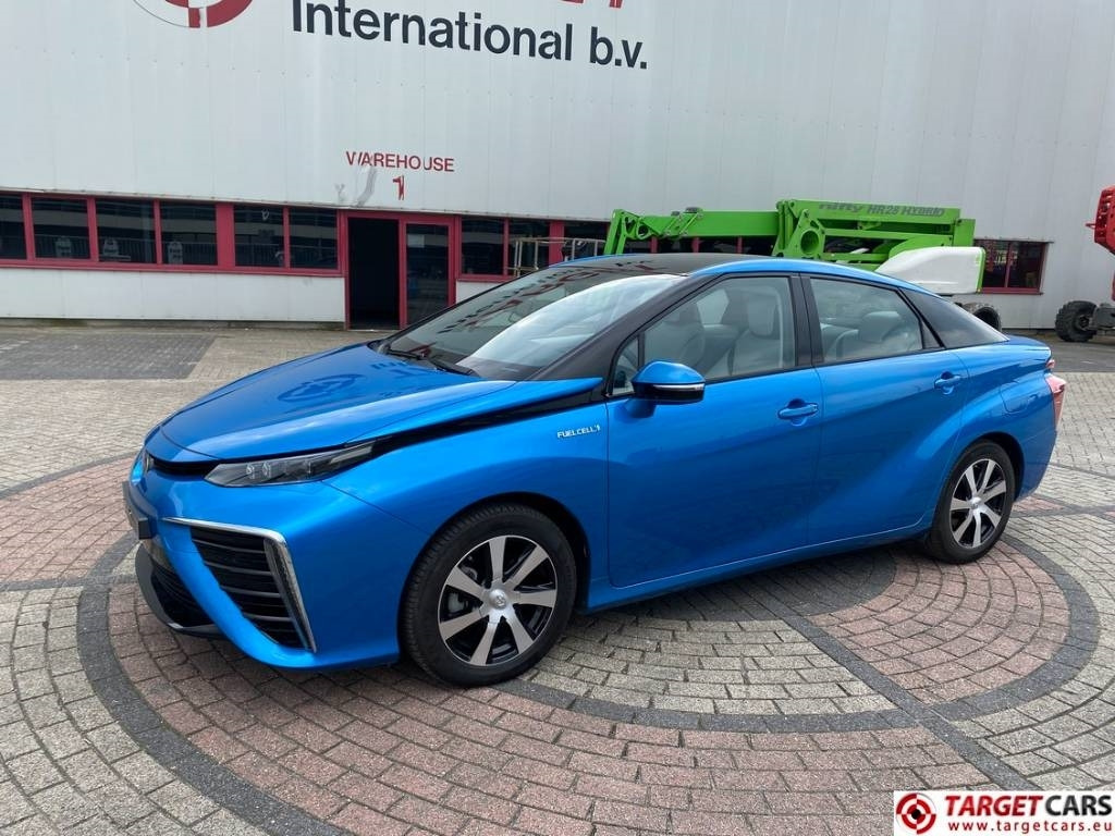 Toyota Mirai FCV HydroGen FuelCell - Sedan: hình 1 Toyota Mirai FCV HydroGen FuelCell - Sedan: hình 1