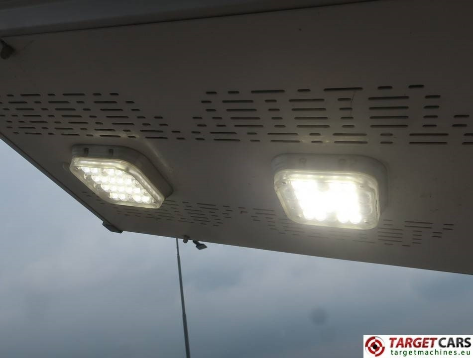 Tháp thắp sáng Trime X-Pole 2x25W Led Solar Tower Light: hình 5 Tháp thắp sáng Trime X-Pole 2x25W Led Solar Tower Light: hình 5