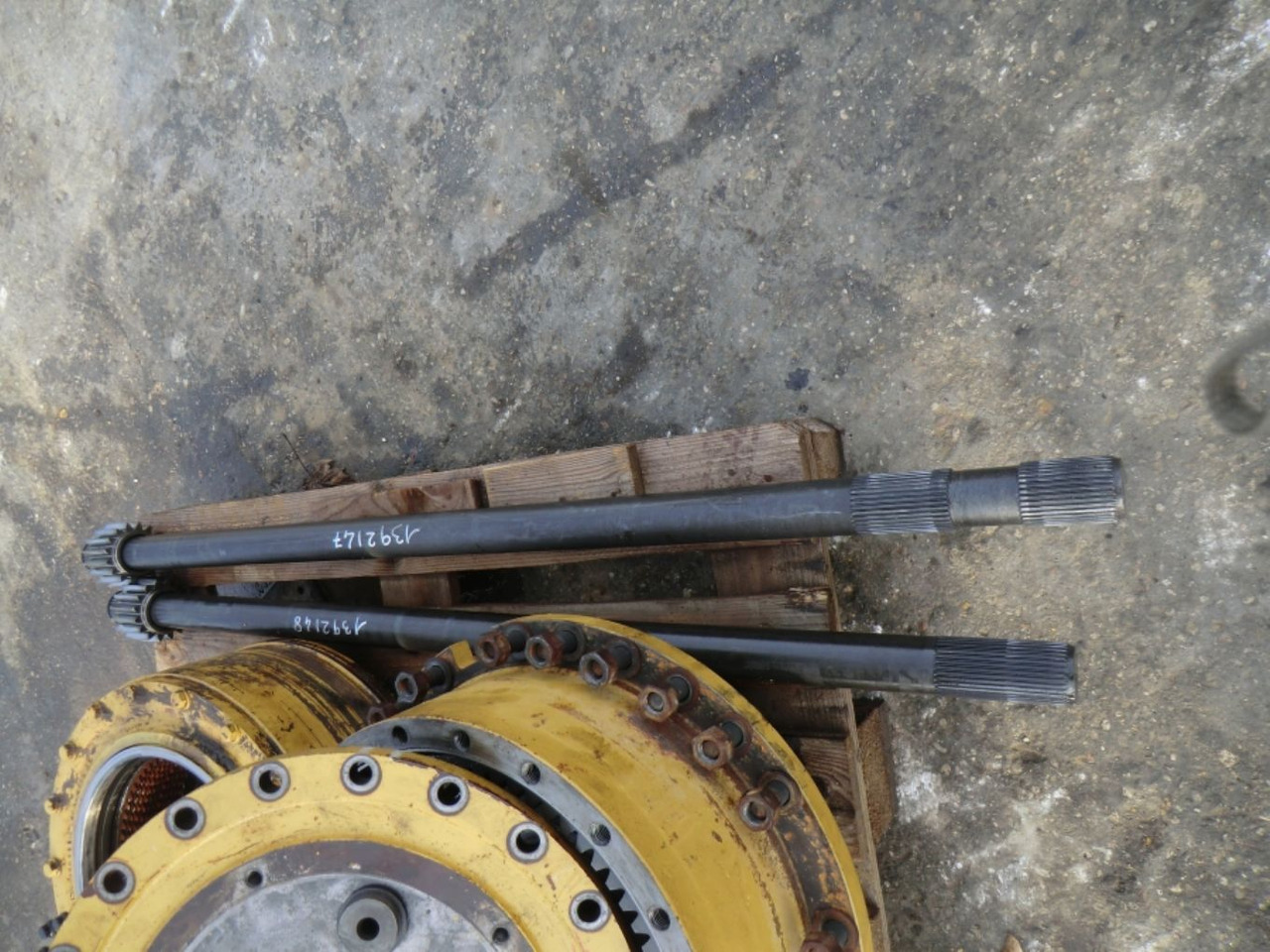 Caterpillar 735 Semiasse con una filettatura - Truyền động cho Máy móc xây dựng: hình 3 Caterpillar 735 Semiasse con una filettatura - Truyền động cho Máy móc xây dựng: hình 3