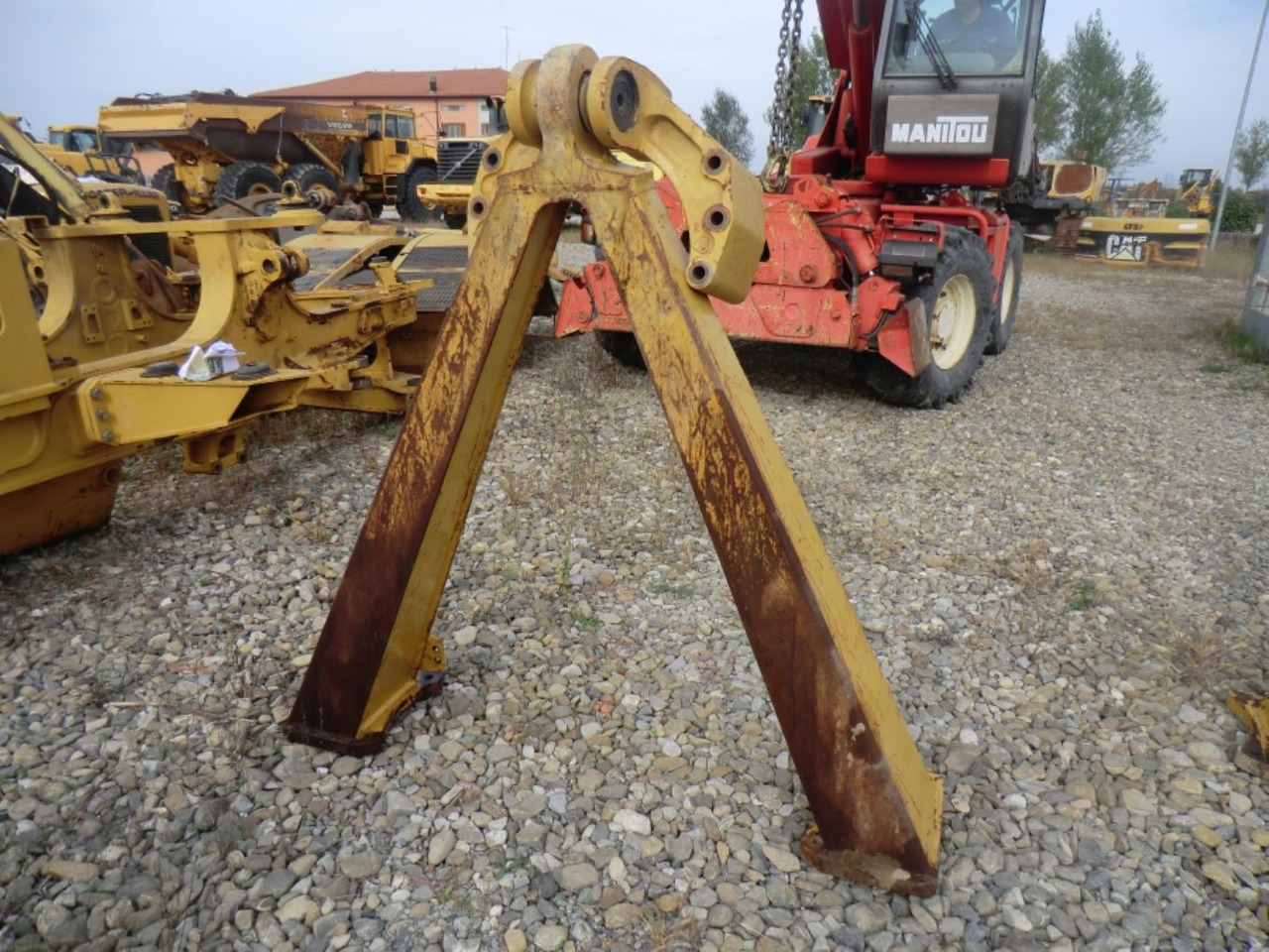 Caterpillar 735 Supporto telaio assale centrale con flangia - Khung/ Sườn cho Máy móc xây dựng: hình 3 Caterpillar 735 Supporto telaio assale centrale con flangia - Khung/ Sườn cho Máy móc xây dựng: hình 3