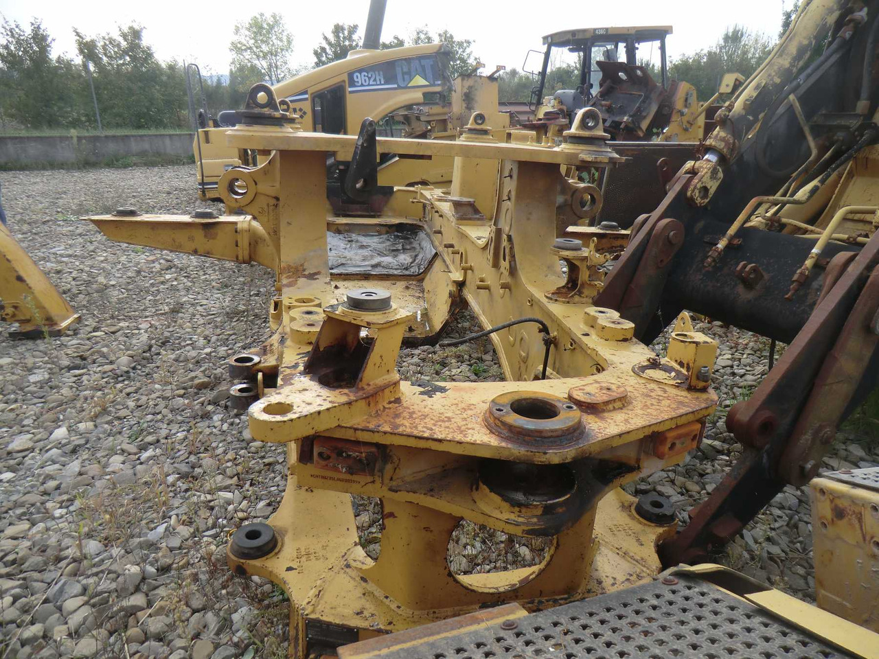 Caterpillar 735 TELAIO ANTERIORE - Khung/ Sườn cho Máy móc xây dựng: hình 3 Caterpillar 735 TELAIO ANTERIORE - Khung/ Sườn cho Máy móc xây dựng: hình 3