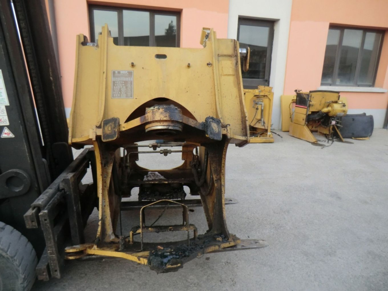 Caterpillar 928G TELAIO ANTERIORE - Khung/ Sườn cho Máy móc xây dựng: hình 2 Caterpillar 928G TELAIO ANTERIORE - Khung/ Sườn cho Máy móc xây dựng: hình 2