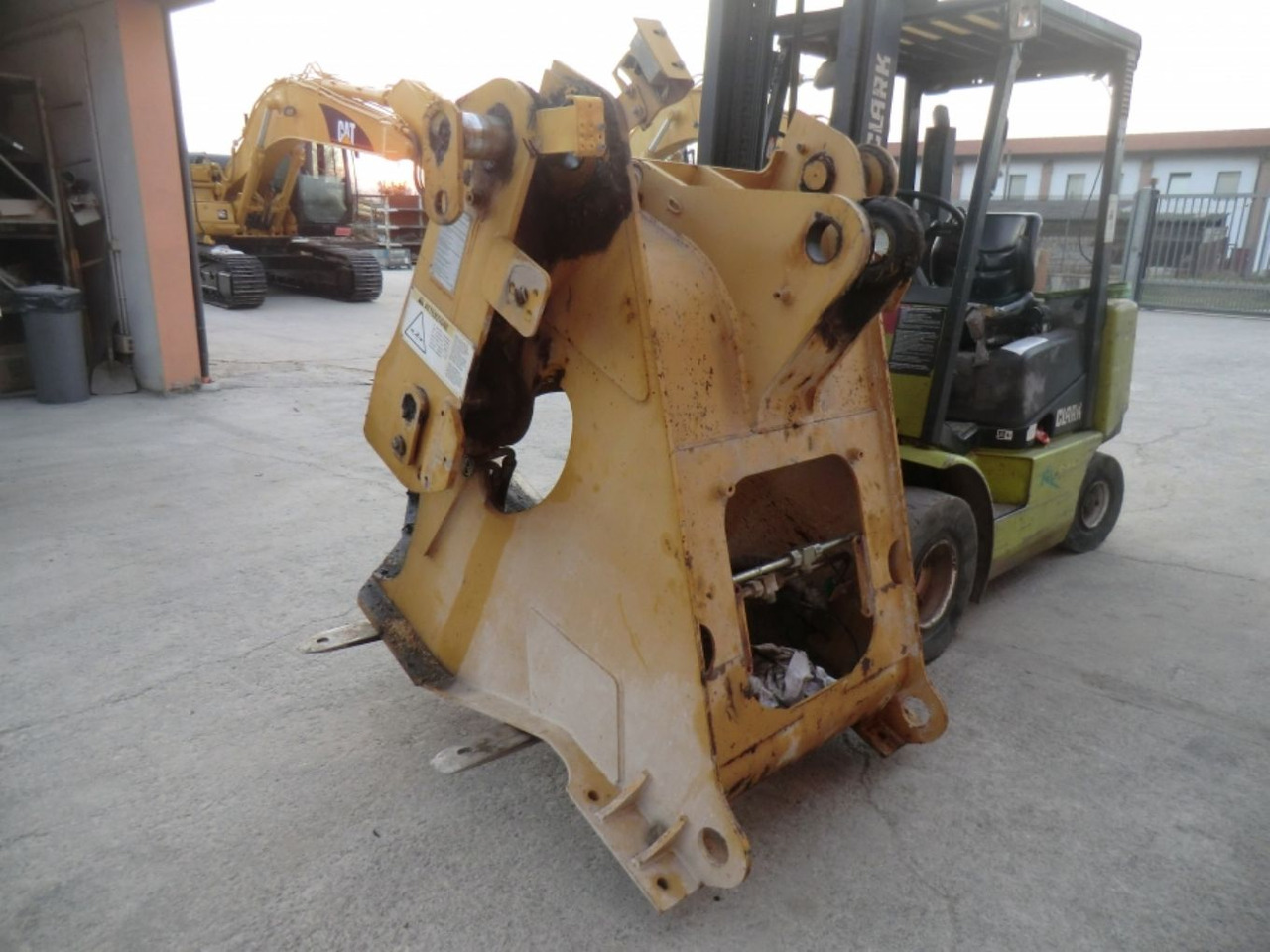 Caterpillar 928G TELAIO ANTERIORE - Khung/ Sườn cho Máy móc xây dựng: hình 1 Caterpillar 928G TELAIO ANTERIORE - Khung/ Sườn cho Máy móc xây dựng: hình 1