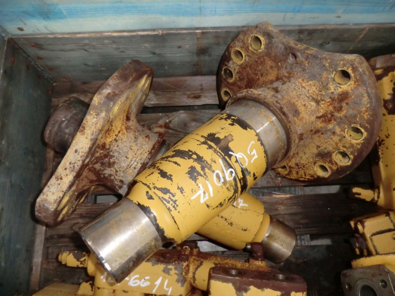 Caterpillar 963C ALBERI SOSTEGNO CARRO - Phần gầm cho Máy móc xây dựng: hình 1 Caterpillar 963C ALBERI SOSTEGNO CARRO - Phần gầm cho Máy móc xây dựng: hình 1