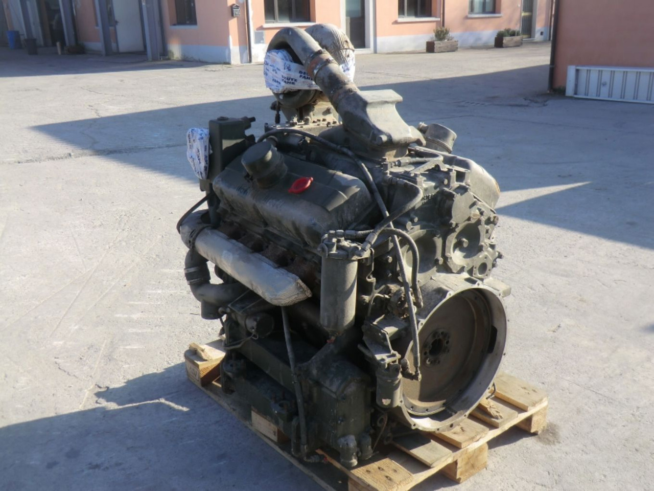 DETROIT DIESEL 8V53 MOTORE MARINO USATO. TIPO D.W. - L.S. COMPLETO DI TURBO E MOTORINO DI AVVIAMENTO. - Động cơ cho Máy móc xây dựng: hình 2 DETROIT DIESEL 8V53 MOTORE MARINO USATO. TIPO D.W. - L.S. COMPLETO DI TURBO E MOTORINO DI AVVIAMENTO. - Động cơ cho Máy móc xây dựng: hình 2