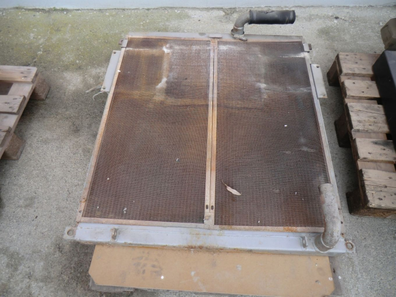 HITACHI ZX240 BAS SCAMBIATORI DI CALORE - Hệ thống làm mát cho Máy móc xây dựng: hình 2 HITACHI ZX240 BAS SCAMBIATORI DI CALORE - Hệ thống làm mát cho Máy móc xây dựng: hình 2