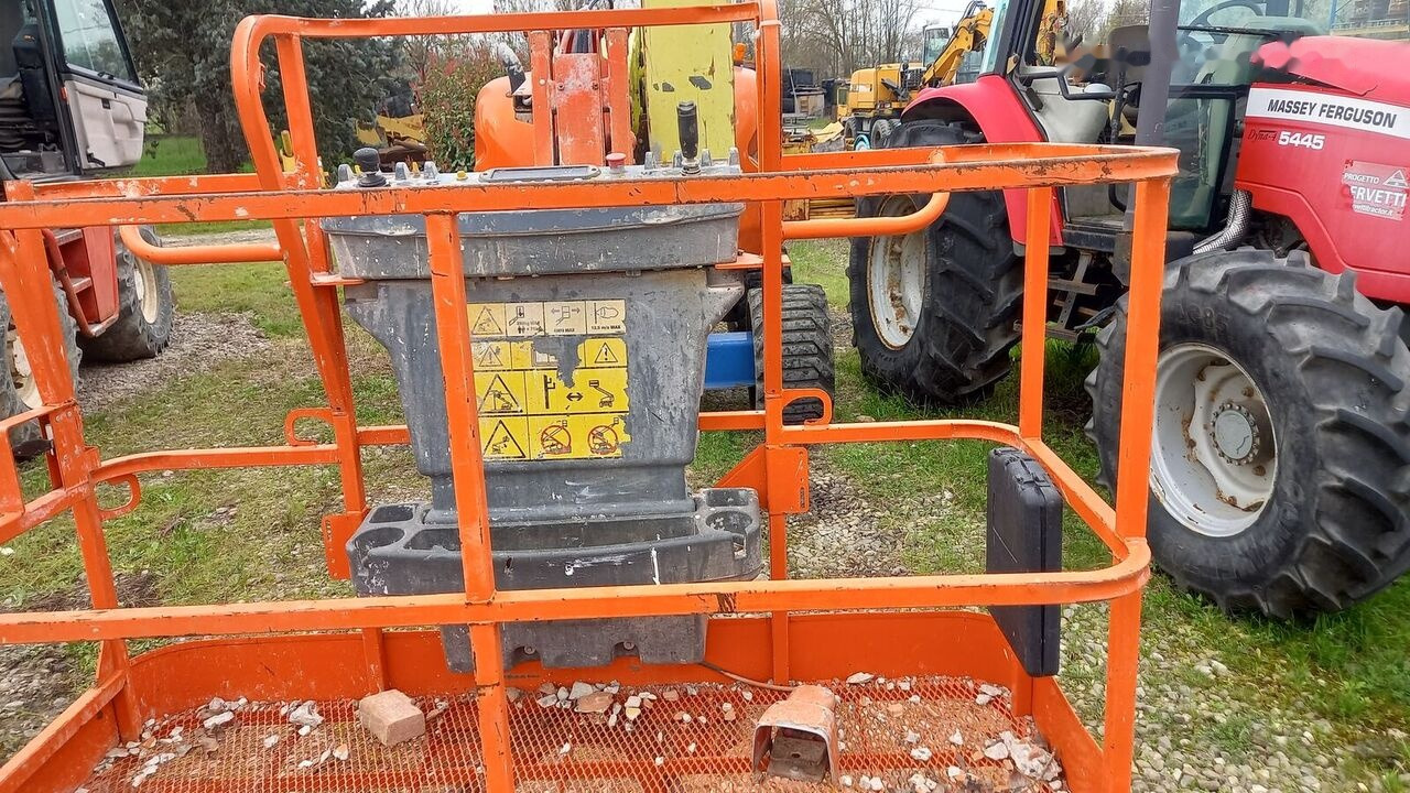 JLG 450AJ - Xe nâng người nhiều khớp nối: hình 4 JLG 450AJ - Xe nâng người nhiều khớp nối: hình 4