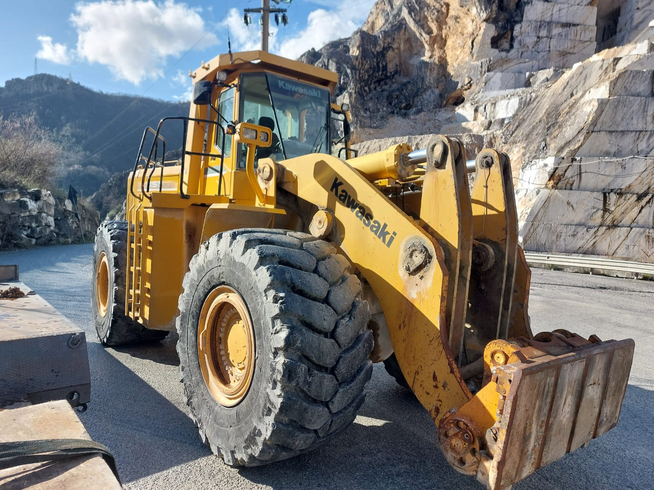 KAWASAKI 115ZV-2 - Máy xúc lật bánh lốp: hình 5 KAWASAKI 115ZV-2 - Máy xúc lật bánh lốp: hình 5