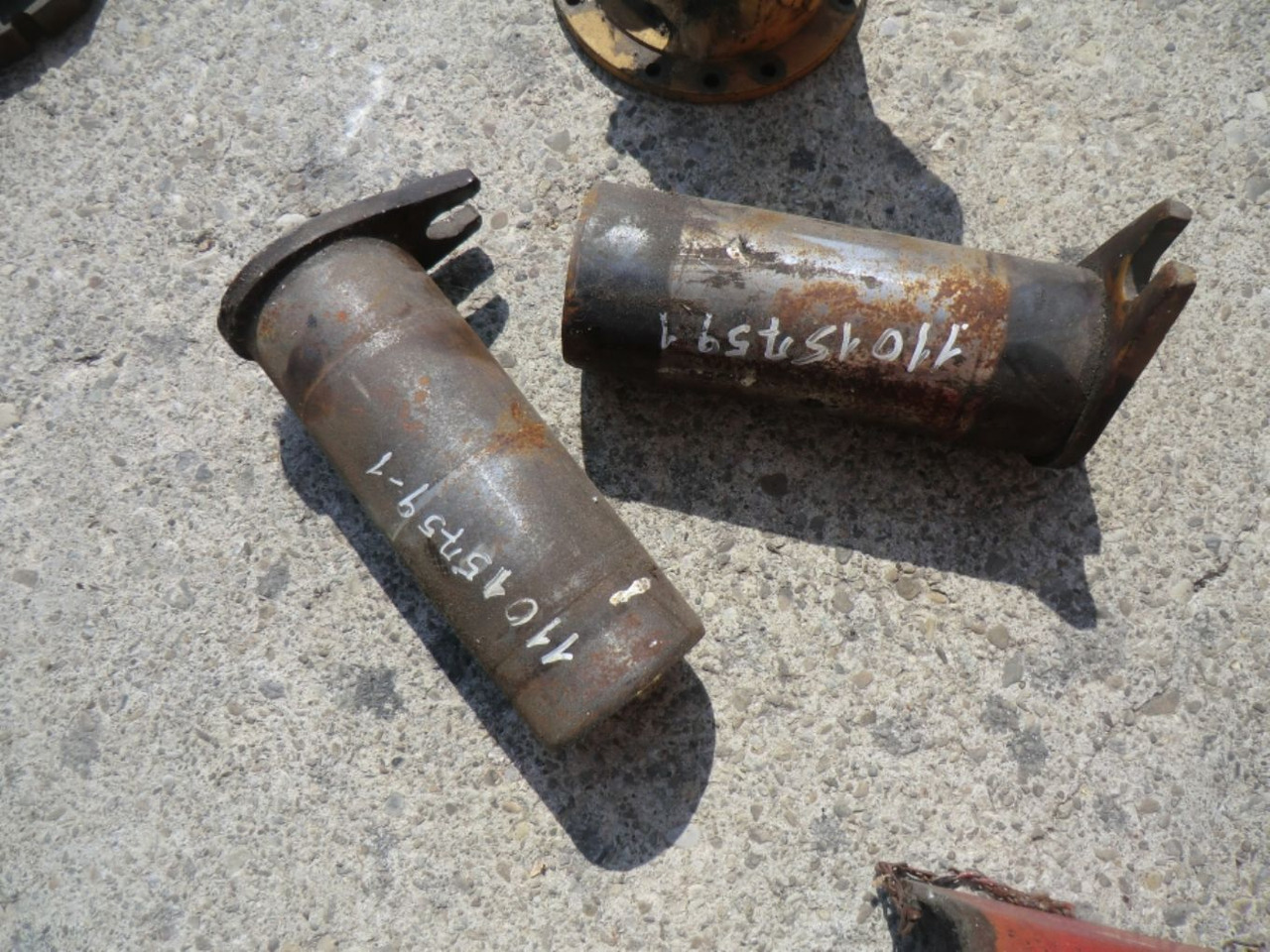 VOLVO L120C PERNO DEL BRACCIO - Thân xe và ngoại thất cho Máy móc xây dựng: hình 1 VOLVO L120C PERNO DEL BRACCIO - Thân xe và ngoại thất cho Máy móc xây dựng: hình 1