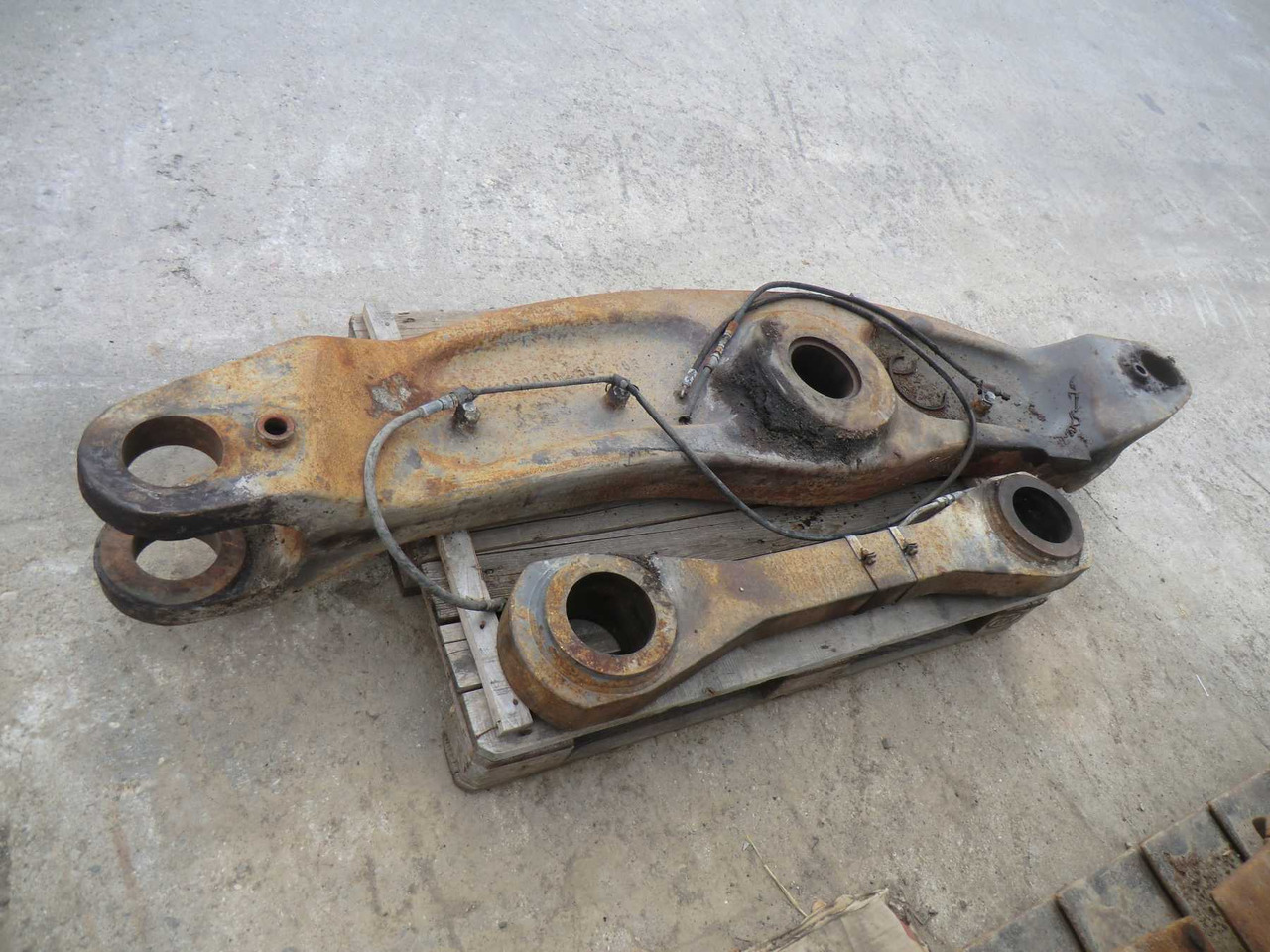 VOLVO L330E BIELLA - Thân xe và ngoại thất cho Máy móc xây dựng: hình 3 VOLVO L330E BIELLA - Thân xe và ngoại thất cho Máy móc xây dựng: hình 3