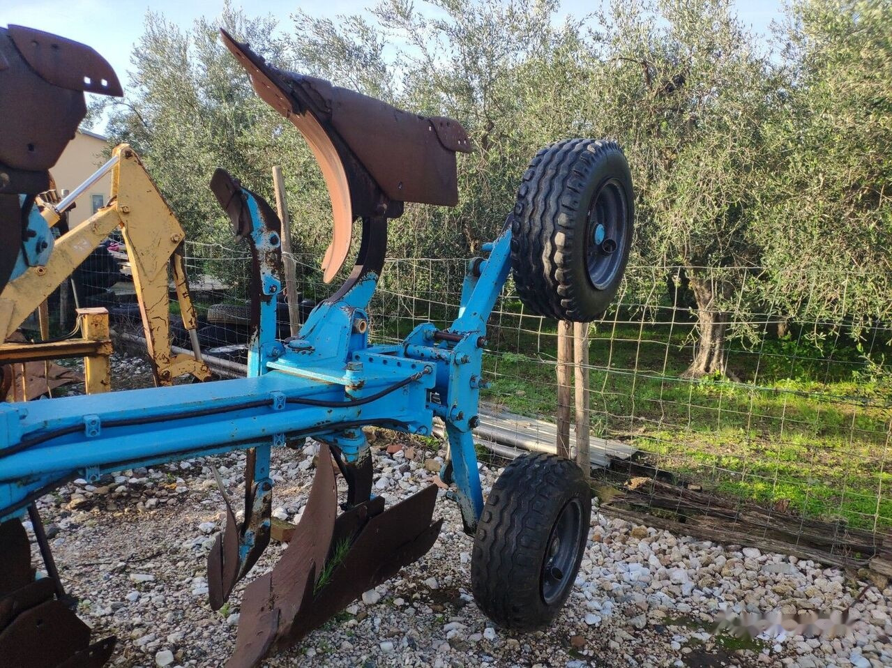 ANNOVI RLV EFS200 - Cày: hình 5 ANNOVI RLV EFS200 - Cày: hình 5