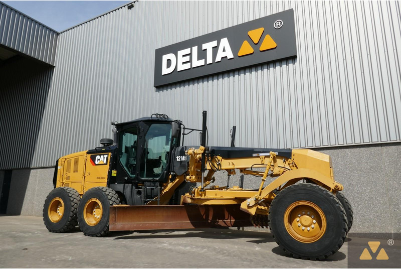 Caterpillar 12M3 - Máy san: hình 3 Caterpillar 12M3 - Máy san: hình 3