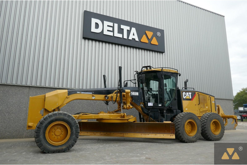 Caterpillar 140M - Máy san: hình 4 Caterpillar 140M - Máy san: hình 4