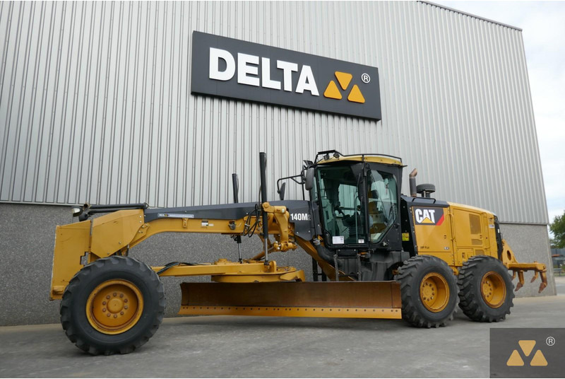 Caterpillar 140M2 - Máy san: hình 4 Caterpillar 140M2 - Máy san: hình 4