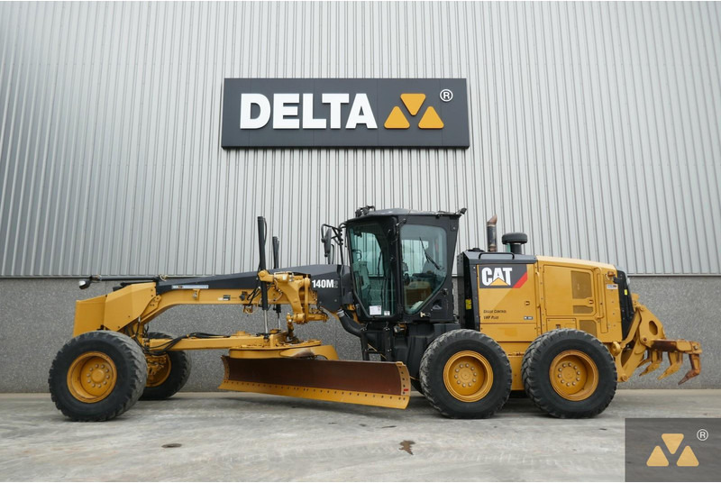 Caterpillar 140M2 - Máy san: hình 1 Caterpillar 140M2 - Máy san: hình 1