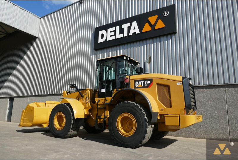 Caterpillar 950GC - Máy xúc lật bánh lốp: hình 4 Caterpillar 950GC - Máy xúc lật bánh lốp: hình 4