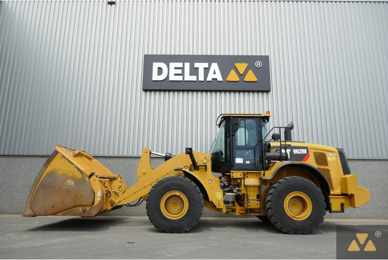 Caterpillar 962M - Máy xúc lật bánh lốp: hình 1 Caterpillar 962M - Máy xúc lật bánh lốp: hình 1