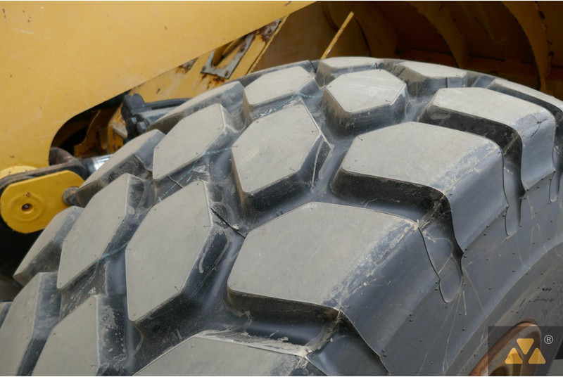 Máy xúc lật bánh lốp Caterpillar 966K: hình 20