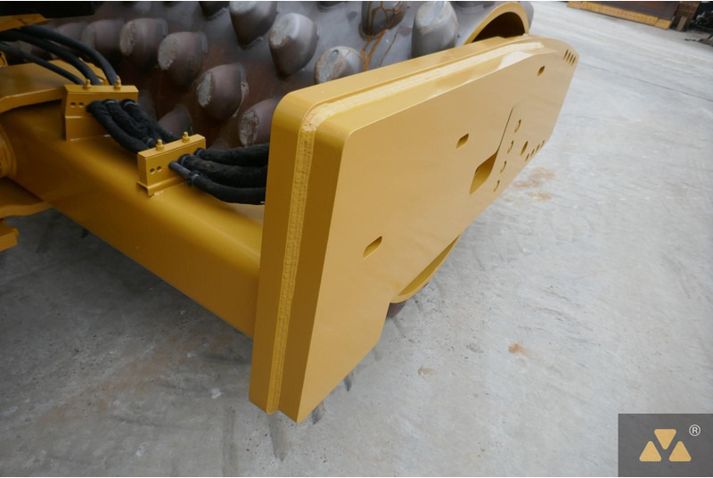 Máy lăn Caterpillar CP76: hình 18 Máy lăn Caterpillar CP76: hình 18