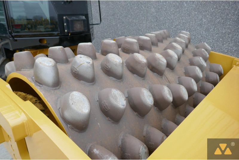 Máy lăn Caterpillar CP76: hình 9 Máy lăn Caterpillar CP76: hình 9