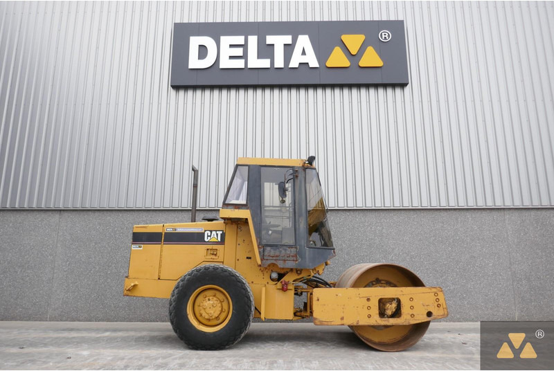 Caterpillar CS433C - Máy lăn: hình 2 Caterpillar CS433C - Máy lăn: hình 2