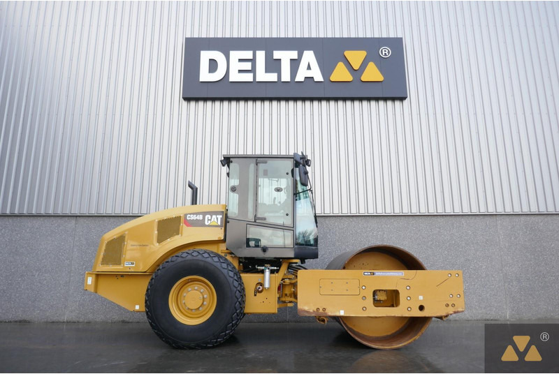Caterpillar CS64B - Máy lăn: hình 2 Caterpillar CS64B - Máy lăn: hình 2
