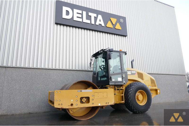 Caterpillar CS64B - Máy lăn: hình 4 Caterpillar CS64B - Máy lăn: hình 4