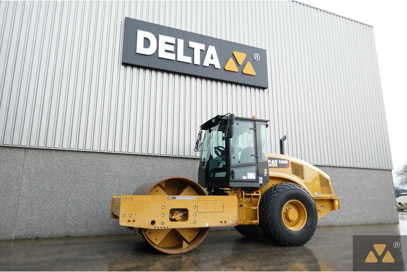 Caterpillar CS66B - Máy lăn: hình 4 Caterpillar CS66B - Máy lăn: hình 4