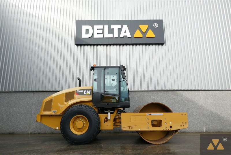 Caterpillar CS66B - Máy lăn: hình 2 Caterpillar CS66B - Máy lăn: hình 2