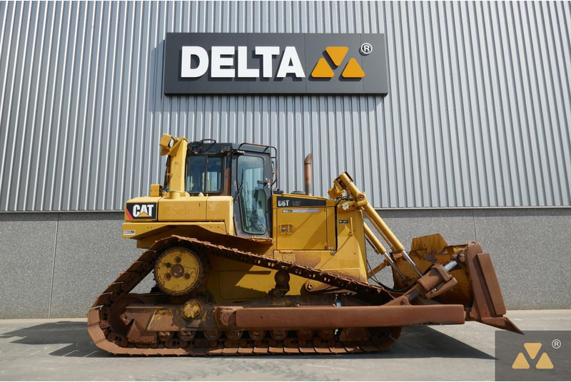 Caterpillar D6T LGP - Máy ủi: hình 2 Caterpillar D6T LGP - Máy ủi: hình 2