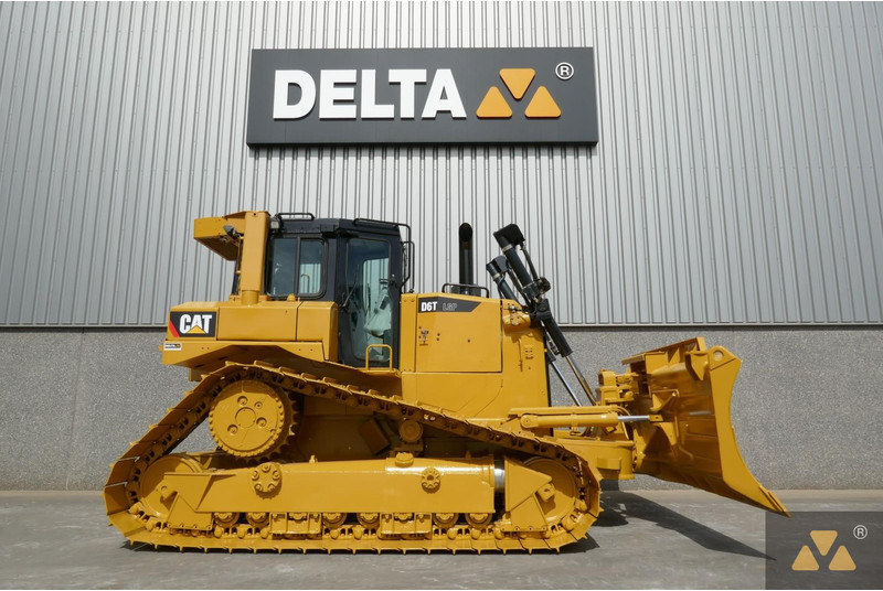 Caterpillar D6T LGP - Máy ủi: hình 2 Caterpillar D6T LGP - Máy ủi: hình 2