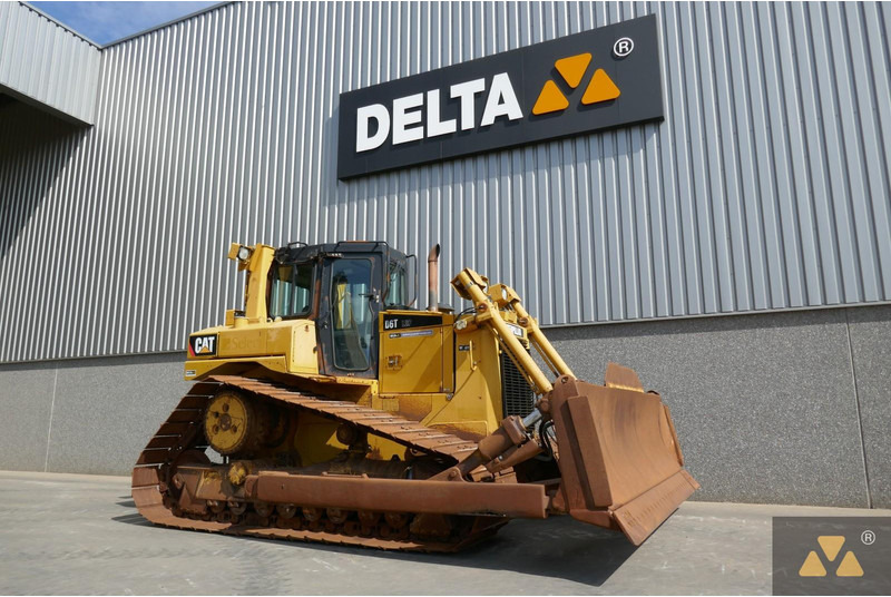 Caterpillar D6T LGP - Máy ủi: hình 3 Caterpillar D6T LGP - Máy ủi: hình 3