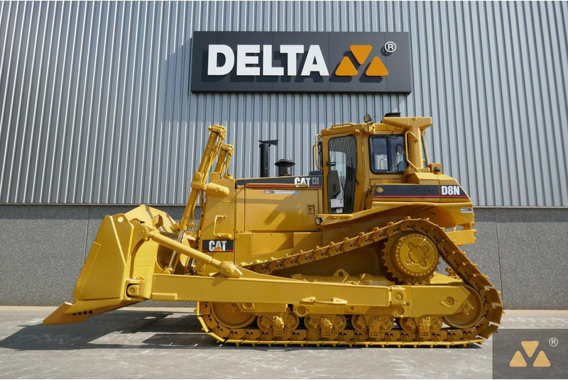 Caterpillar D8N - Máy ủi: hình 1 Caterpillar D8N - Máy ủi: hình 1