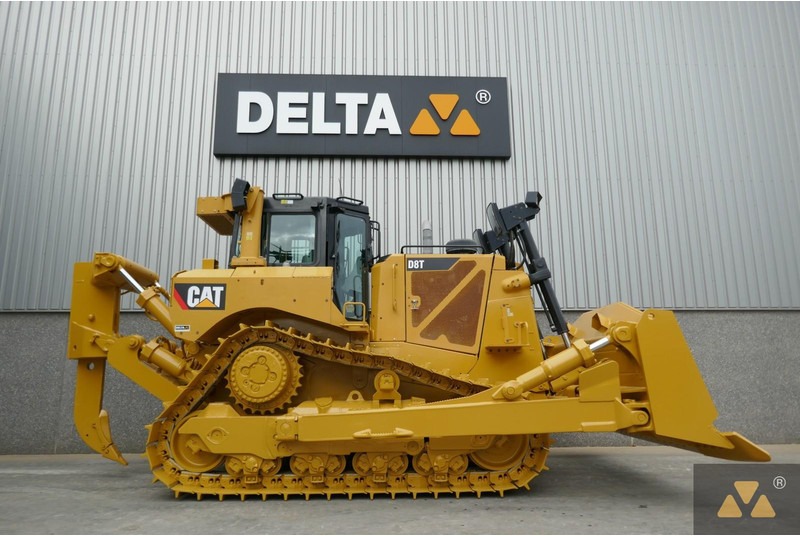 Caterpillar D8T - Máy ủi: hình 2 Caterpillar D8T - Máy ủi: hình 2