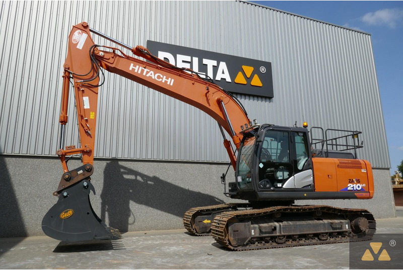 Hitachi ZX210LC-6 - Máy xúc bánh xích: hình 3 Hitachi ZX210LC-6 - Máy xúc bánh xích: hình 3
