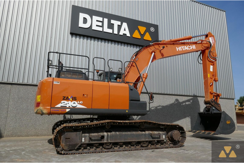 Hitachi ZX210LC-6 - Máy xúc bánh xích: hình 5 Hitachi ZX210LC-6 - Máy xúc bánh xích: hình 5