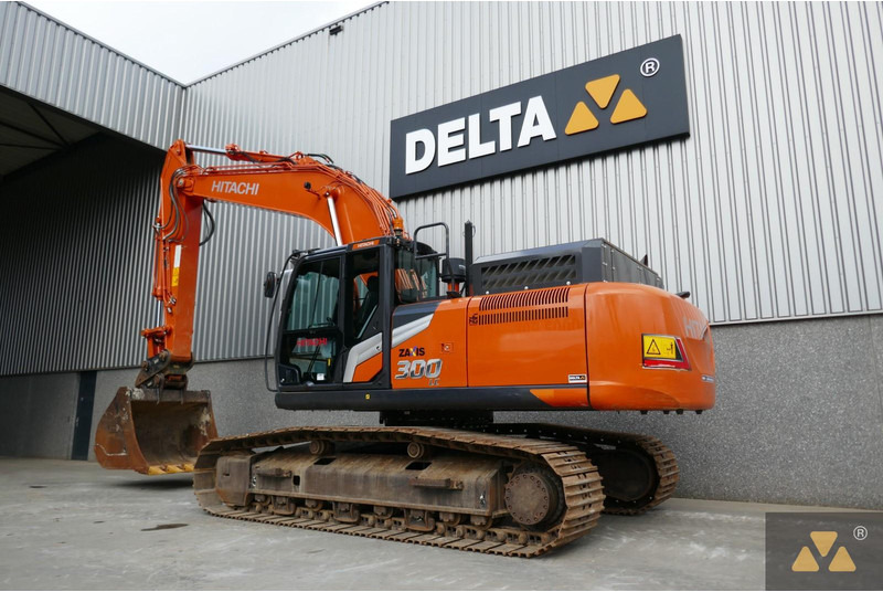 Hitachi ZX300LC-7 - Máy xúc bánh xích: hình 4 Hitachi ZX300LC-7 - Máy xúc bánh xích: hình 4