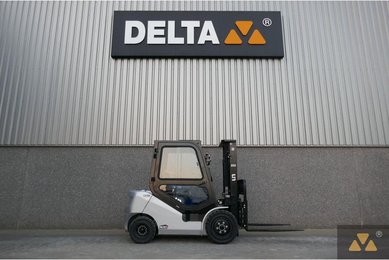 Un FD30T-NJB1 - Máy móc xây dựng: hình 2 Un FD30T-NJB1 - Máy móc xây dựng: hình 2