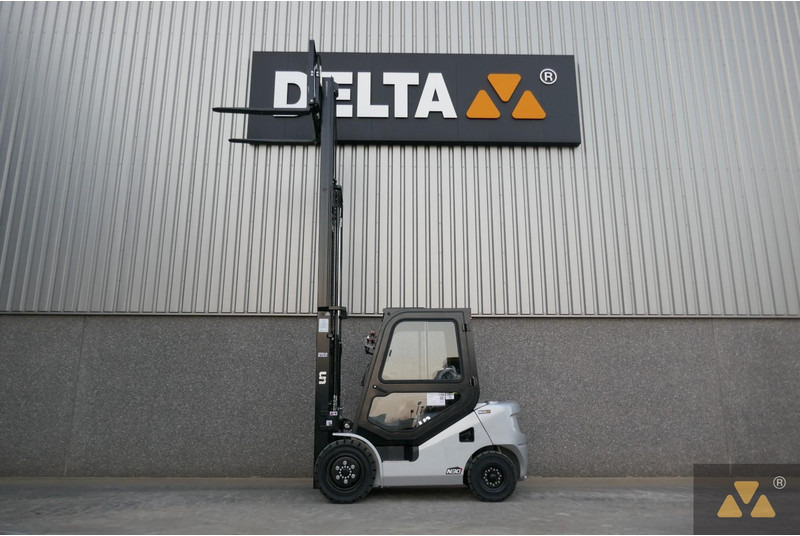 Un FD30T-NJB1 - Máy móc xây dựng: hình 3 Un FD30T-NJB1 - Máy móc xây dựng: hình 3