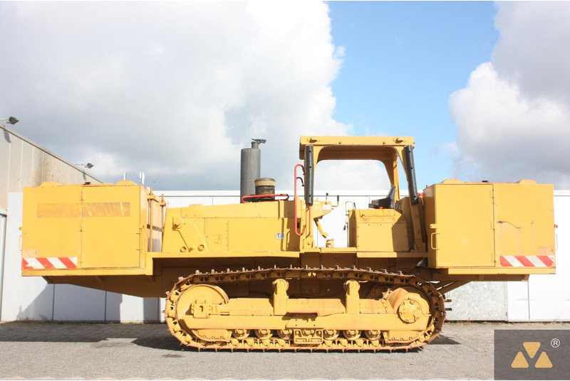 Caterpillar D6E Fuel tanker - Xe tải: hình 1 Caterpillar D6E Fuel tanker - Xe tải: hình 1