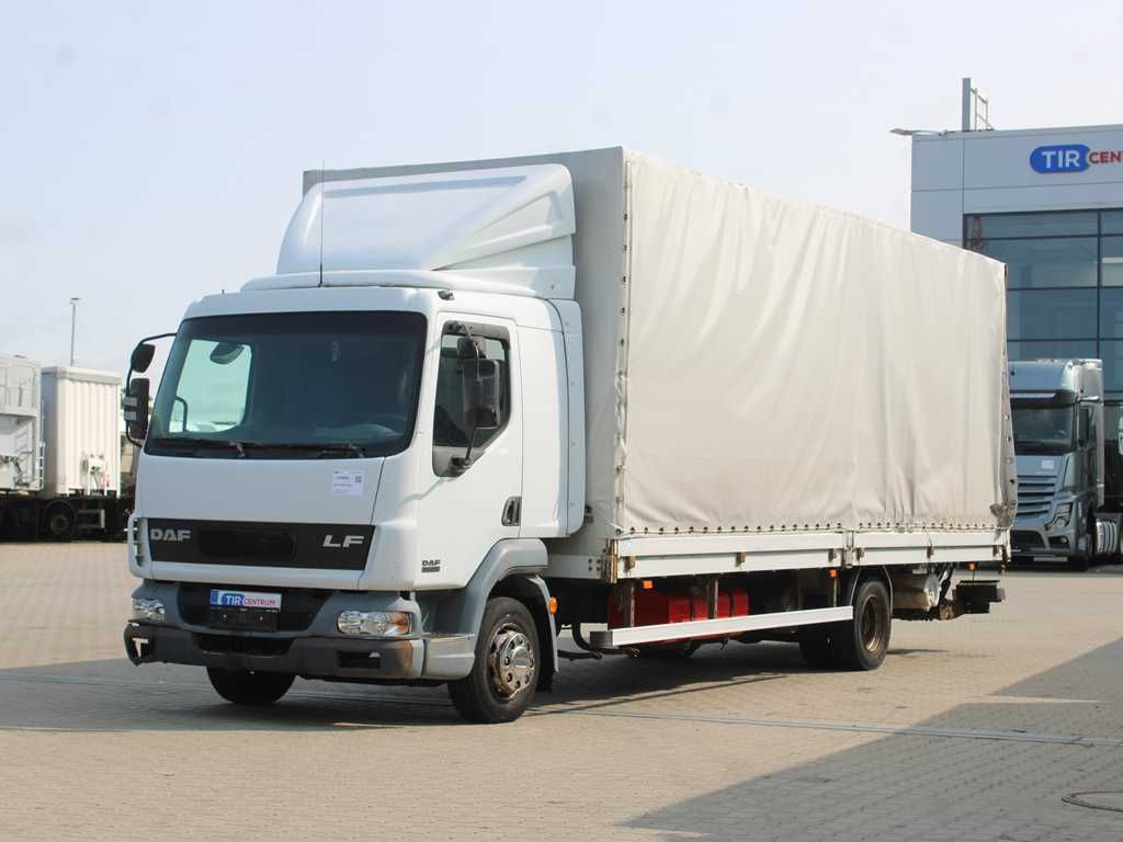 DAF FA LF 45.220, EURO 3, SIDEWALLS, TAIL LIFT - Xe tải thùng mui bạt: hình 1 DAF FA LF 45.220, EURO 3, SIDEWALLS, TAIL LIFT - Xe tải thùng mui bạt: hình 1