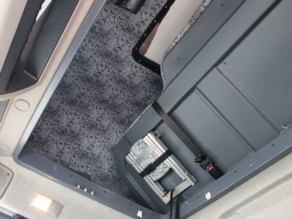 Xe tải thùng mui bạt DAF LF 210, EURO 6, SLEEPING BODY: hình 13